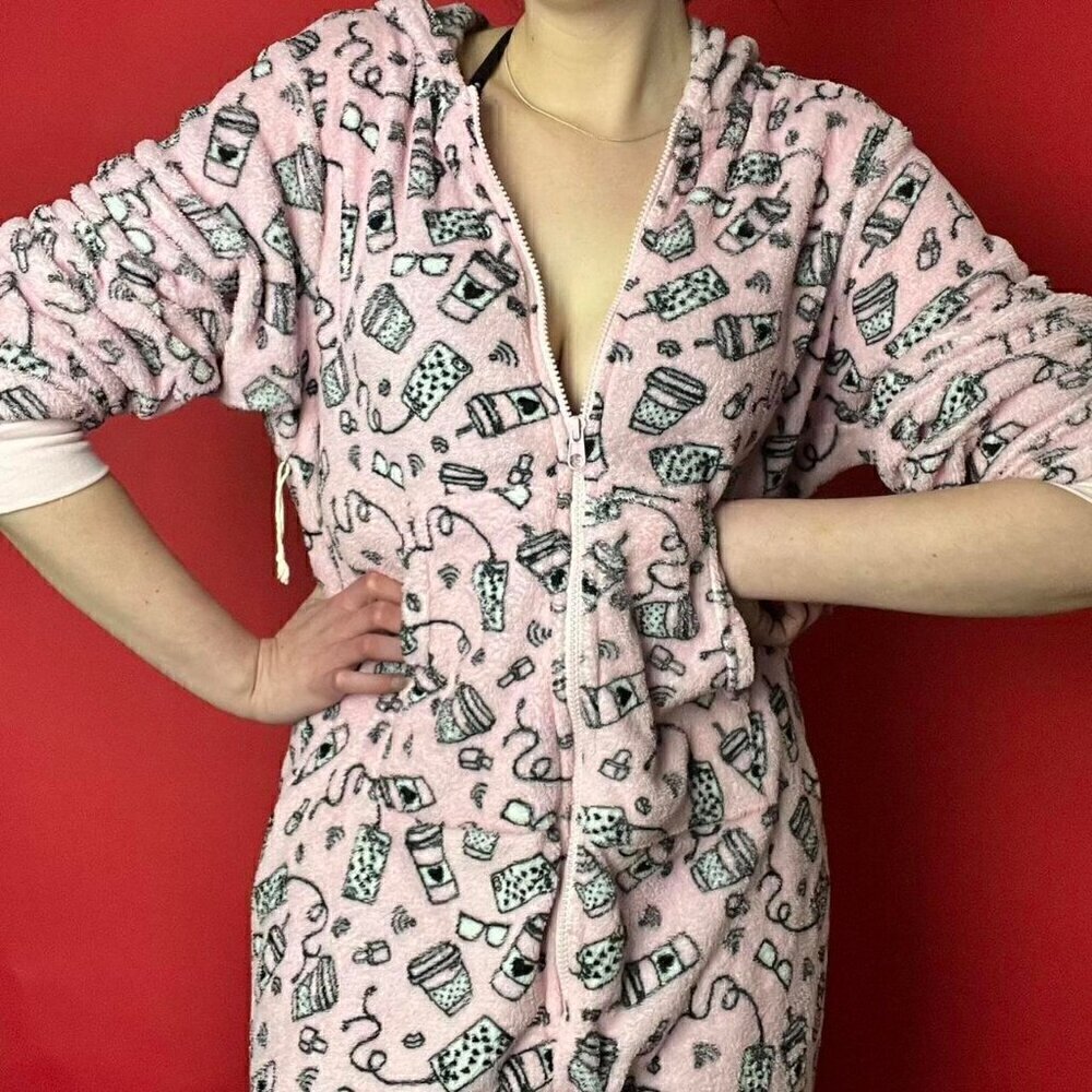 Pastel pink y2k girl fuzzy onesie with hood 🤍🩷​​​​​​​​​​​​​​​​